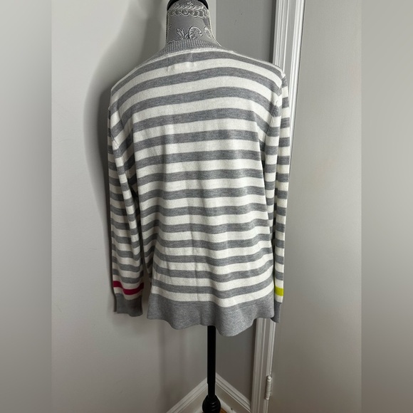 Women’s EV1 Grey And White Striped Large Pullover Lightweight Sweater. - Picture 3 of 11